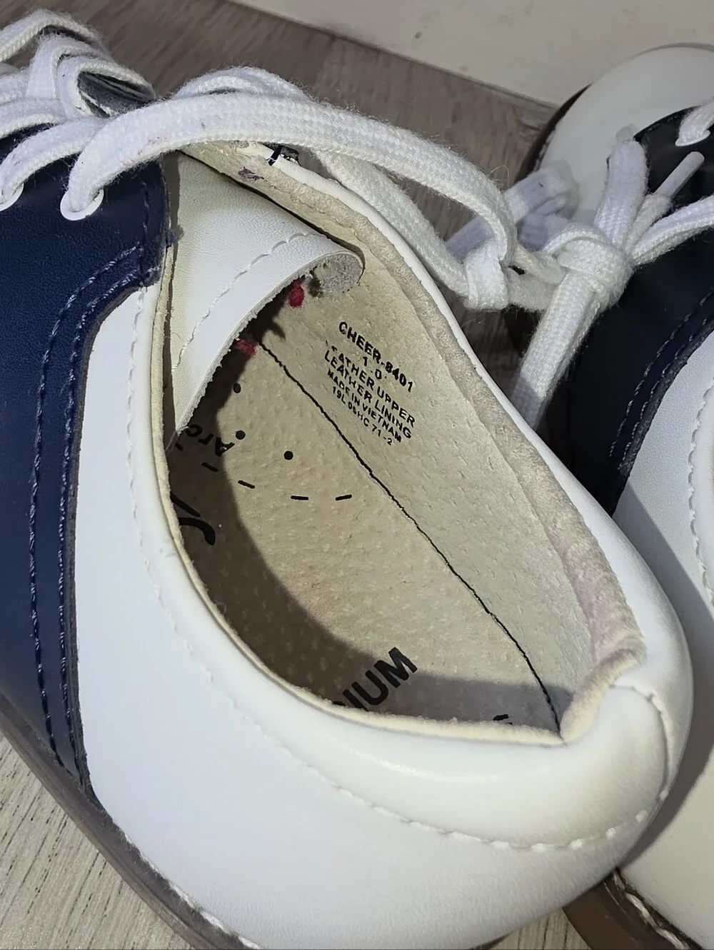 Footmates Cheer Boys Leather White/Navy Lace-Up Shoes, Size 1